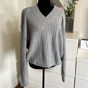 Bloomingdale’s Men Grey Cashmere sweater